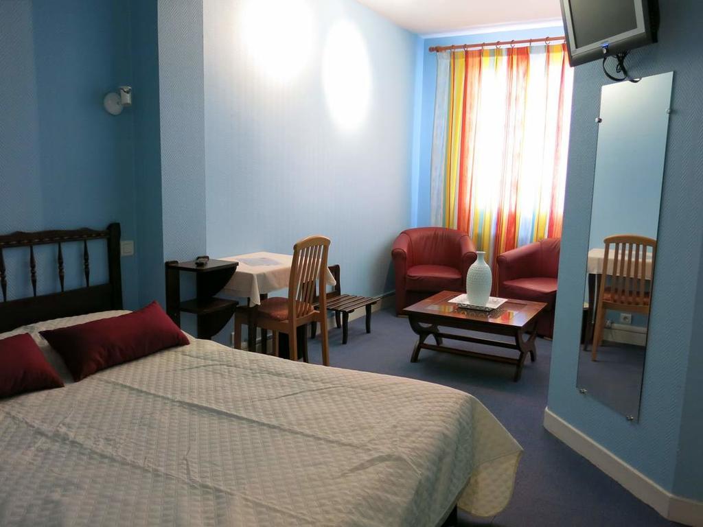 La Tour Hotell Aubazines Eksteriør bilde